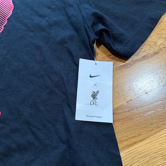Nike Liverpool Football Club Center Swoosh Soccer T-Shirt Mens Small Black NWT - Picture 2 of 5